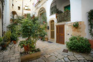 House  Monopoli