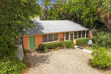 Cottage Cedar Key