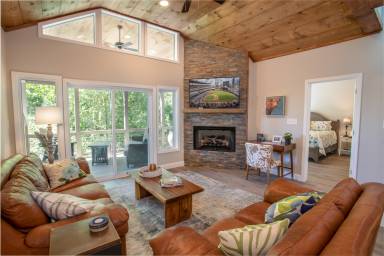 House  Blowing Rock
