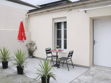 Airbnb  Maisons-Alfort