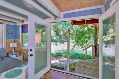 Cottage  Yelm