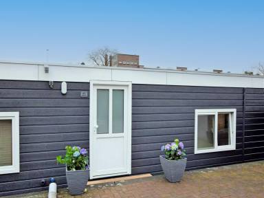 160 m² Houseboat