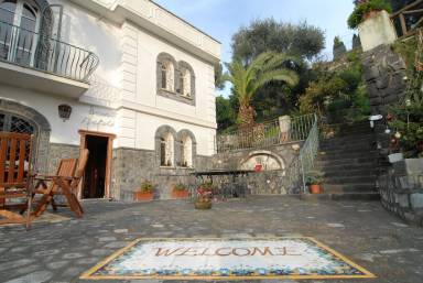 Bed & Breakfast Pollena Trocchia