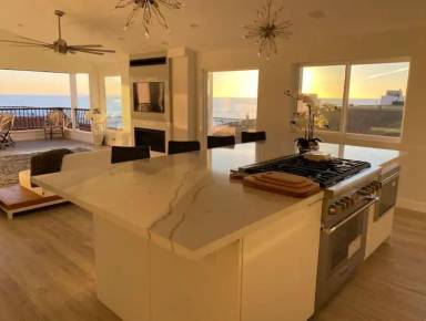 Condo with jacuzzi, terrace & barbeque | Perfect for remote work