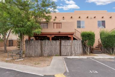 House Pet-friendly La Cienega