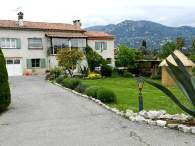 I Carros finner du feriehus i hjertet av Provence - HomeToGo