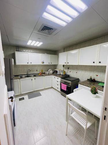 Apartment E41