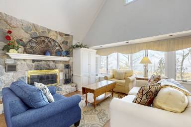 285 m² Cottage