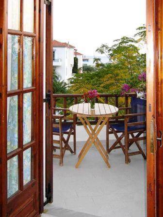 Rental apartment with yard & terrace | Pet-friendly — photo 4