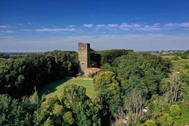 Apartment  Isola Farnese