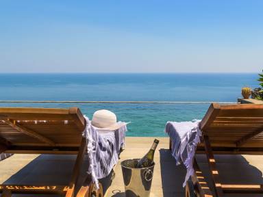 Casa con piscina, giardino e terrazza