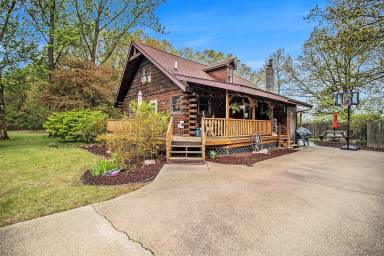 Cabin  Manistee