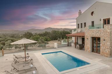 Villa Finikas