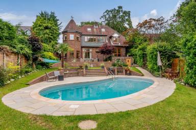 House Beaconsfield