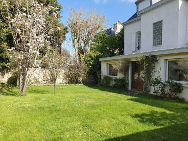 230 m² House