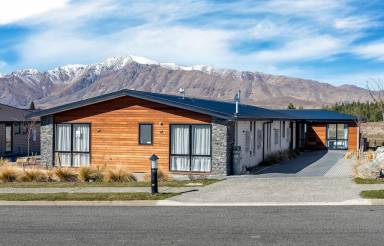 House Lake Tekapo