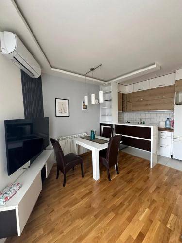 Apartma Adice