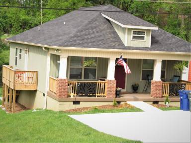 House  Hixson