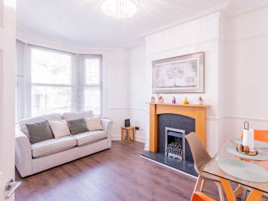 Holiday apartment with garden, terrace & fast internet | Water view