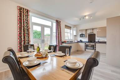 Cottage with 4 bedrooms for 6 persons