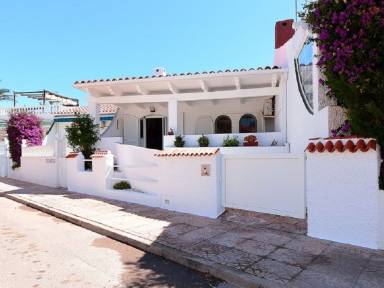 Fantástico apartamento vacacional con terraza y piscina | En la playa