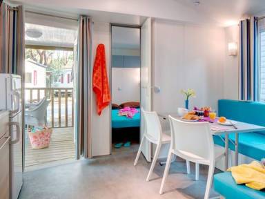 Mobil-home avec 2 chambres à coucher pour 5 personnes
