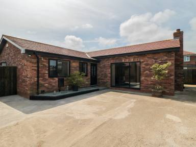 Family-oriented beautiful cottage with garden | Pets allowed