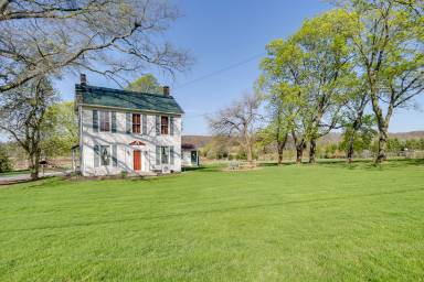 House Warrington Township