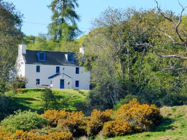 Cottage accogliente e familiare con giardino e barbecue