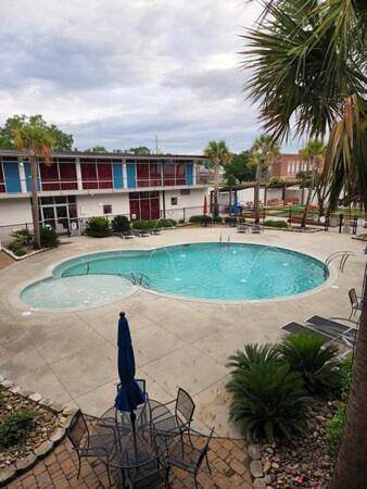 Mother Earth Motor Lodge — photo 5