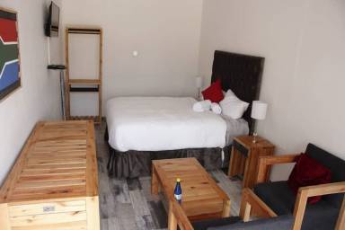 Accommodation Yard Ngwenya
