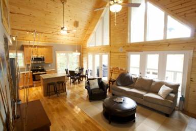 House Nolin Lake