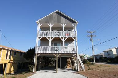 House Pet-friendly Sloop Point