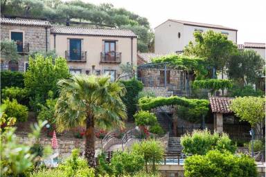 Case e appartamenti vacanza a Castelbuono - HomeToGo