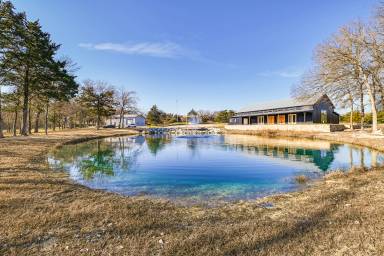 217 m² House
