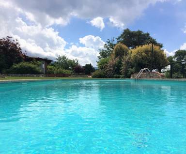 Ferienhaus mit Garten, privatem Pool und Terrasse | Bergblick