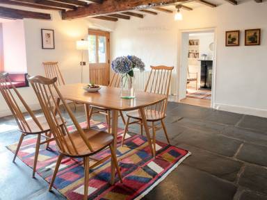 Cottage Bootle