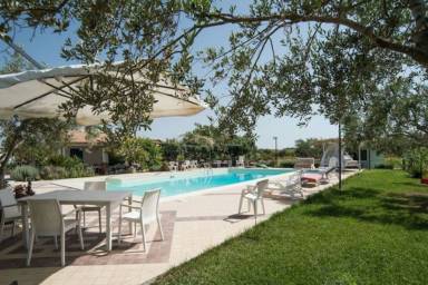 Appartement in Pachino mit Pool & Grill