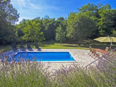 Ferienhaus mit Garten, Grill und privatem Pool