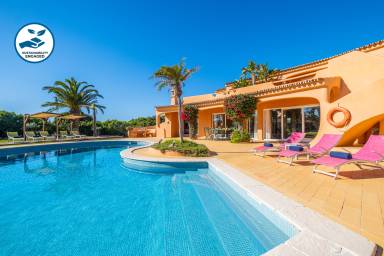 Villa totalmente equipada con piscina privada, jardín y terraza