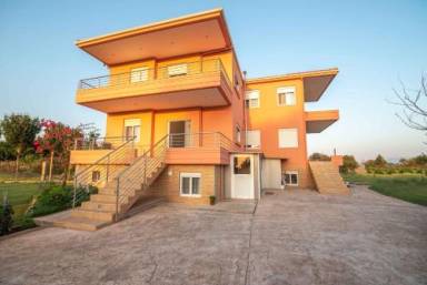80 m² House