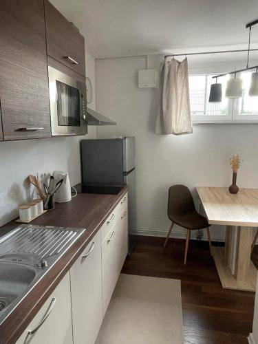 Apartma Dobeno