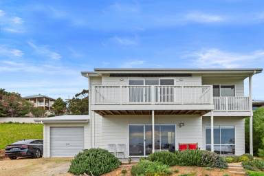 House  Normanville