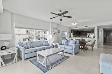 168 m² Condo