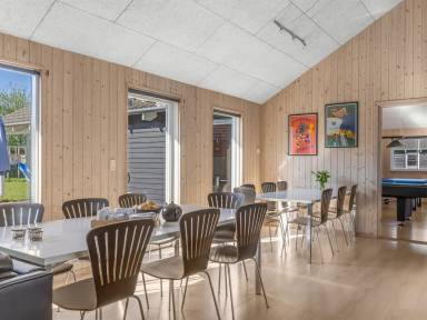 Apartment mit Pool, Sauna und Grill