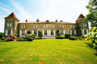 House Villeneuve-de-Duras