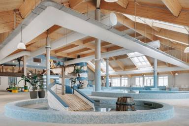 Chalet mit Pool, Garten und Terrasse