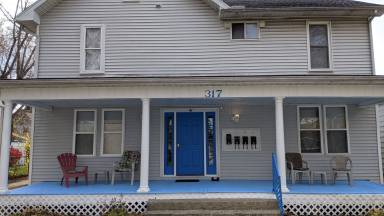 Apartment Yard La Salle Township