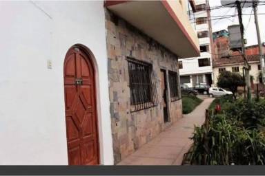 Casa Urb Lucrepata