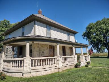 Airbnb  Topeka
